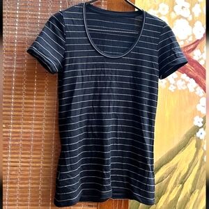 Icebreaker Merino Wool striped Pinstripe Scoop Tech Lite Sleeve Shirt Large